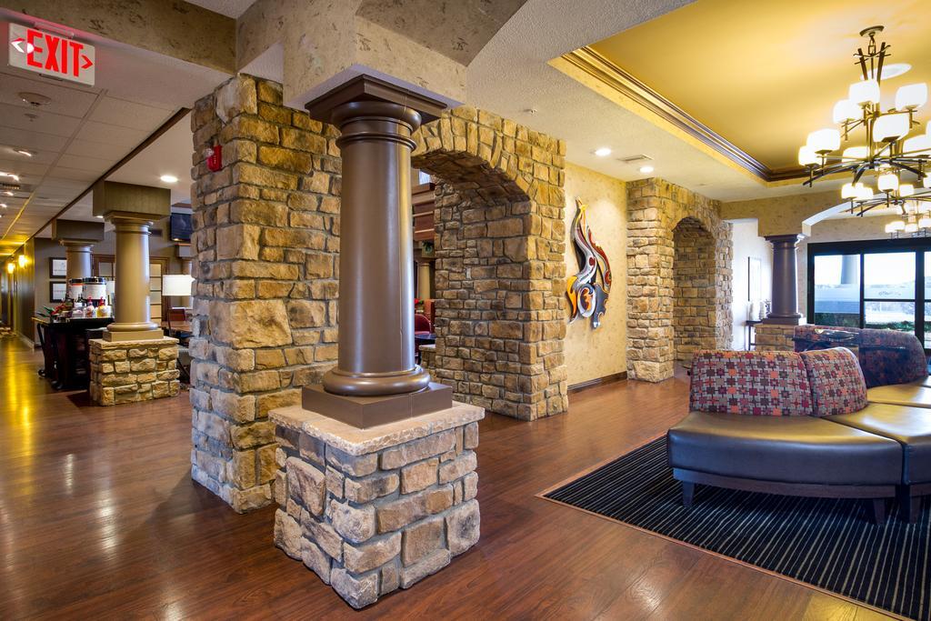 Hampton Inn & Suites Paso Robles Interior photo